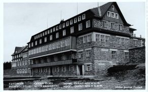 Horský hotel na Černé hoře (pohlednice - 1937)